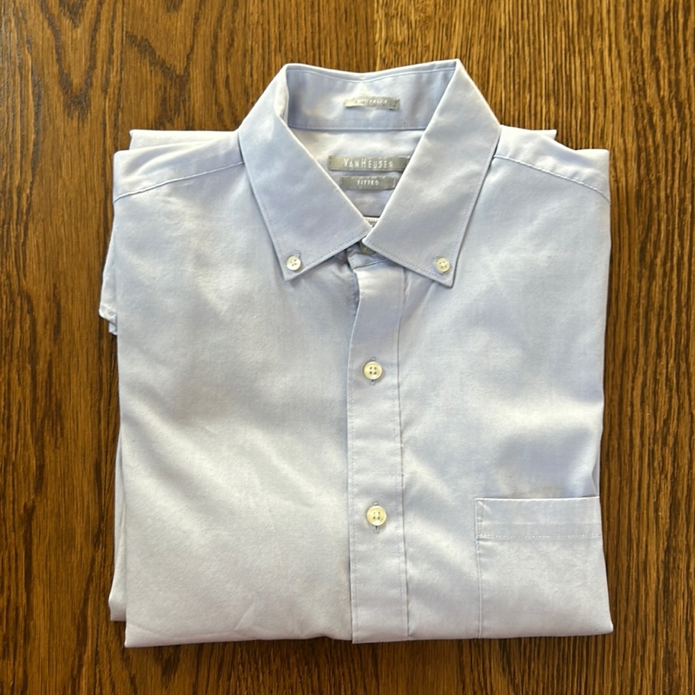 Fitted dress shirt